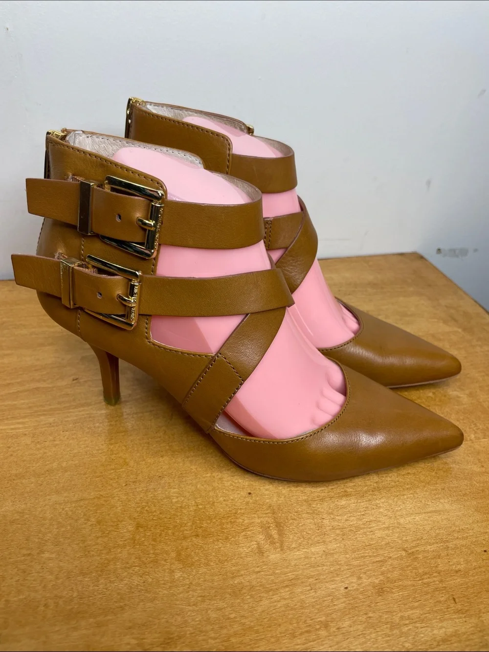 MICHAEL Michael Kors Tan Pointed-Toe Double Buckle Strap Heels. Size 7